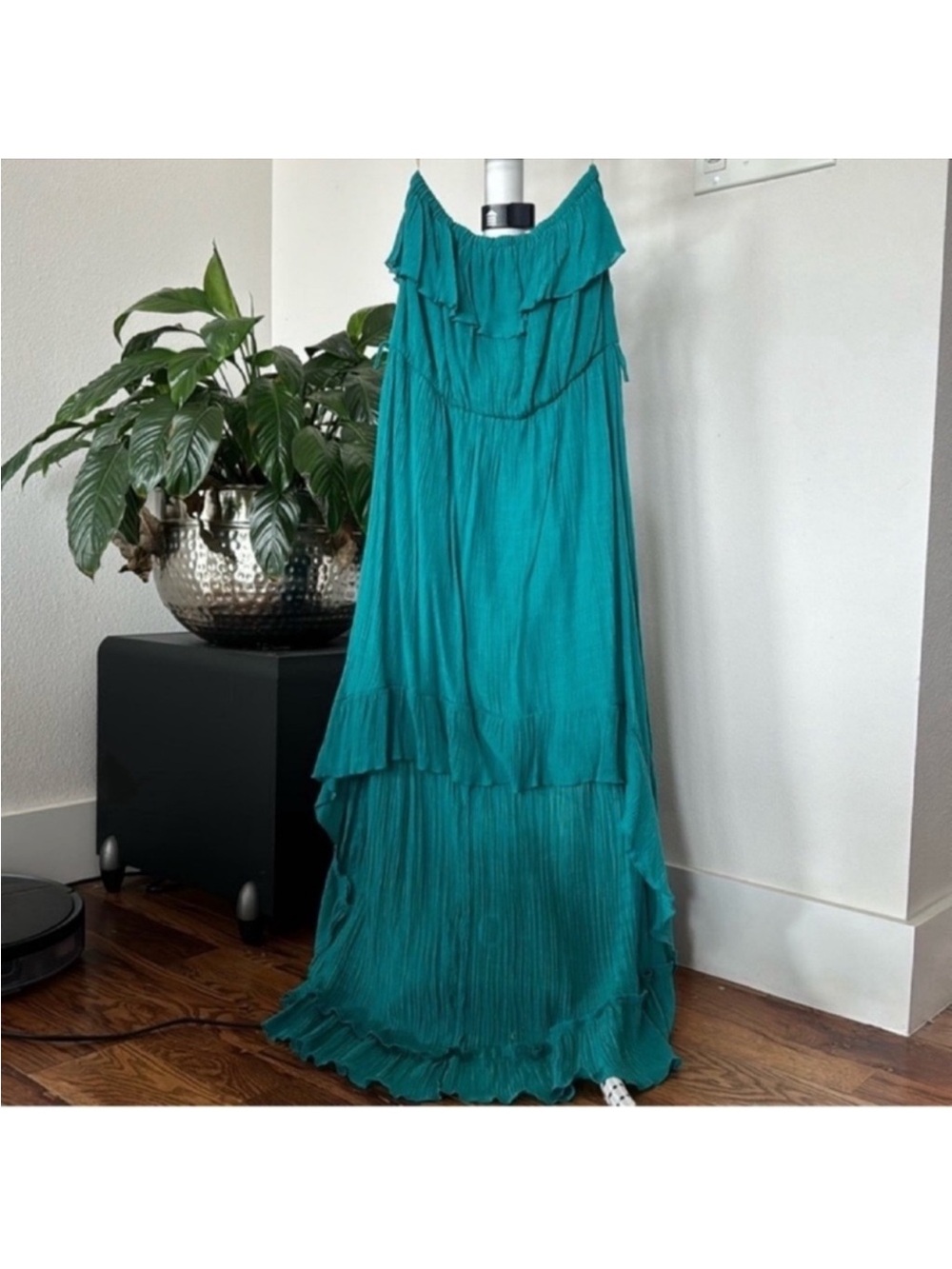 Annabelle turquoise Strapless High Low Maxi/Long Dress Sz L Ruffled Bust and Hem